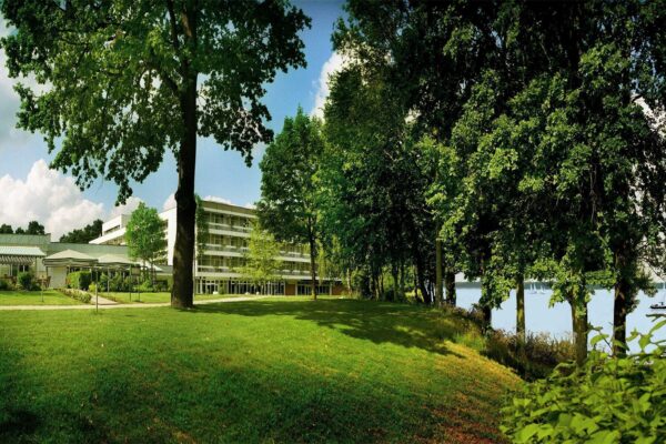 hotel-ansicht-vom-see hotel-ansicht-vom-see